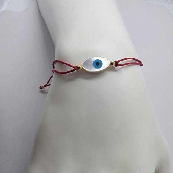 Evil Eye Design With Red String Bracelet - Picture 1 of 3